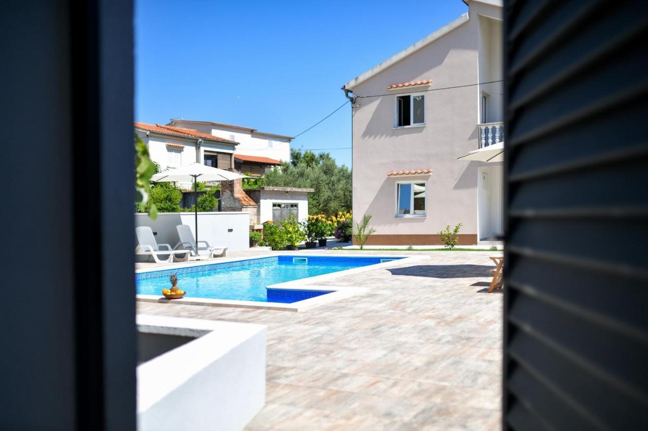Pool House Luka Leilighet Zadar Eksteriør bilde
