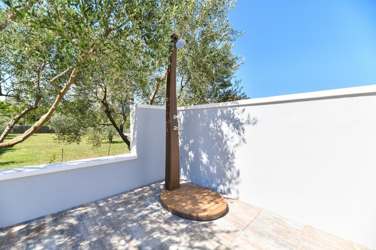 Pool House Luka Leilighet Zadar Eksteriør bilde