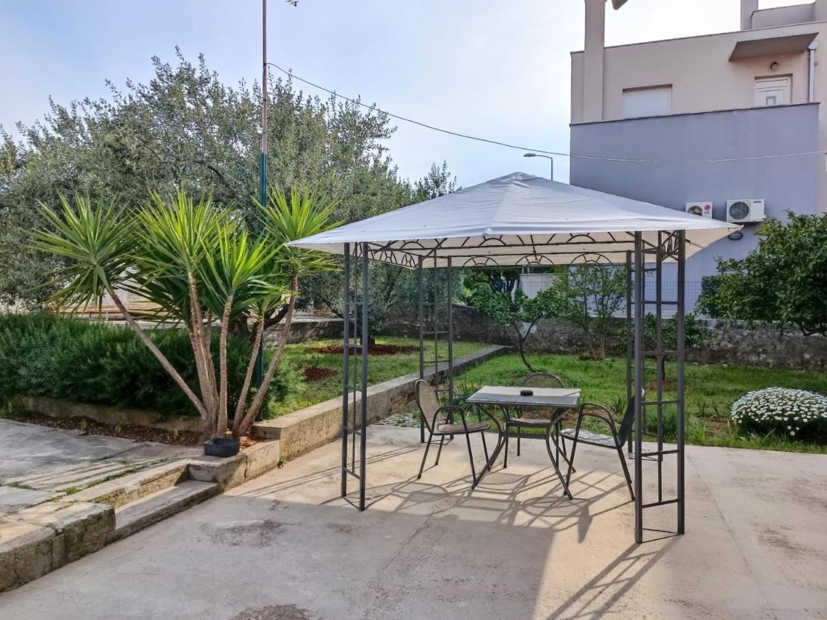 Pool House Luka Leilighet Zadar Eksteriør bilde